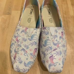 Toms Limited Edition Rainbow Watercolor Unicorn Women’s Alpargatas - NEW!